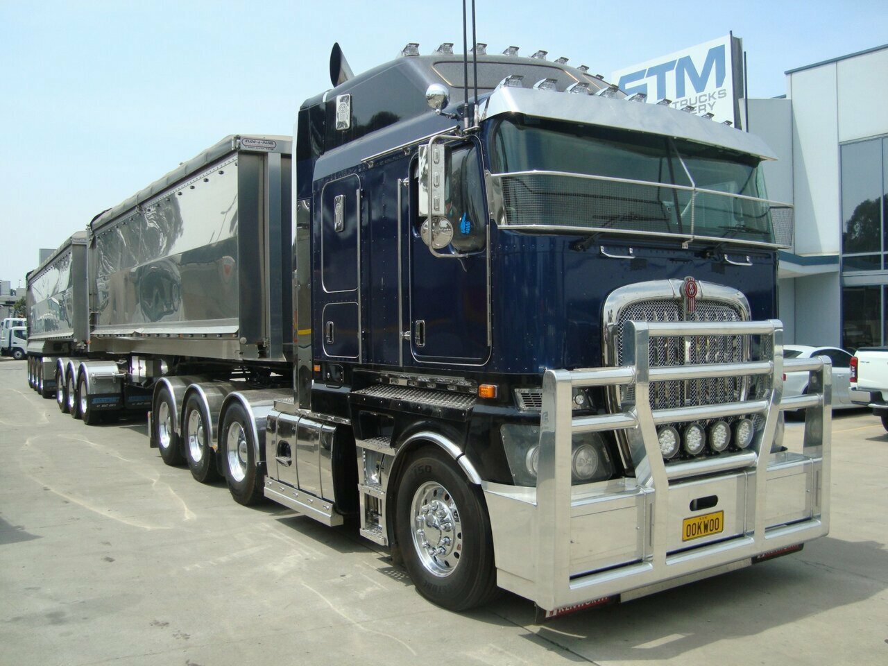 2016 KENWORTH K200 18 SP MANUAL 2D PRIME MOVER