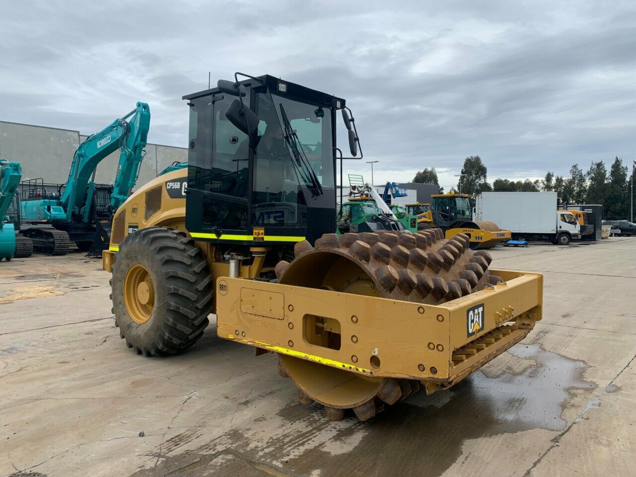 CATERPILLAR CP56B ROLLER