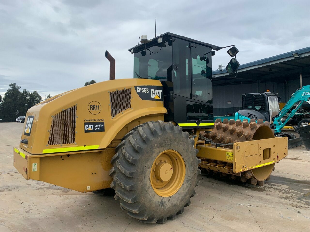 CATERPILLAR CP56B ROLLER