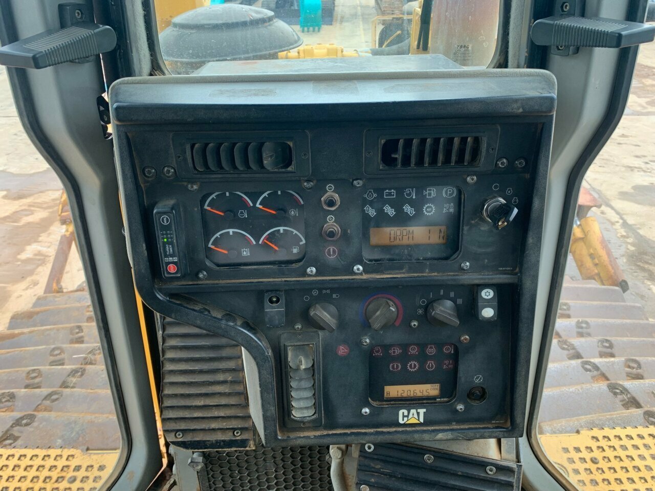 CATERPILLAR D6R-LPG DOZER