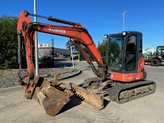 2015 KUBOTA U55-4