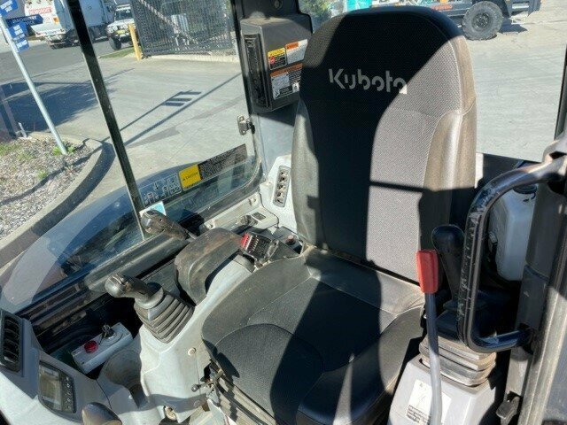 2015 KUBOTA U55-4