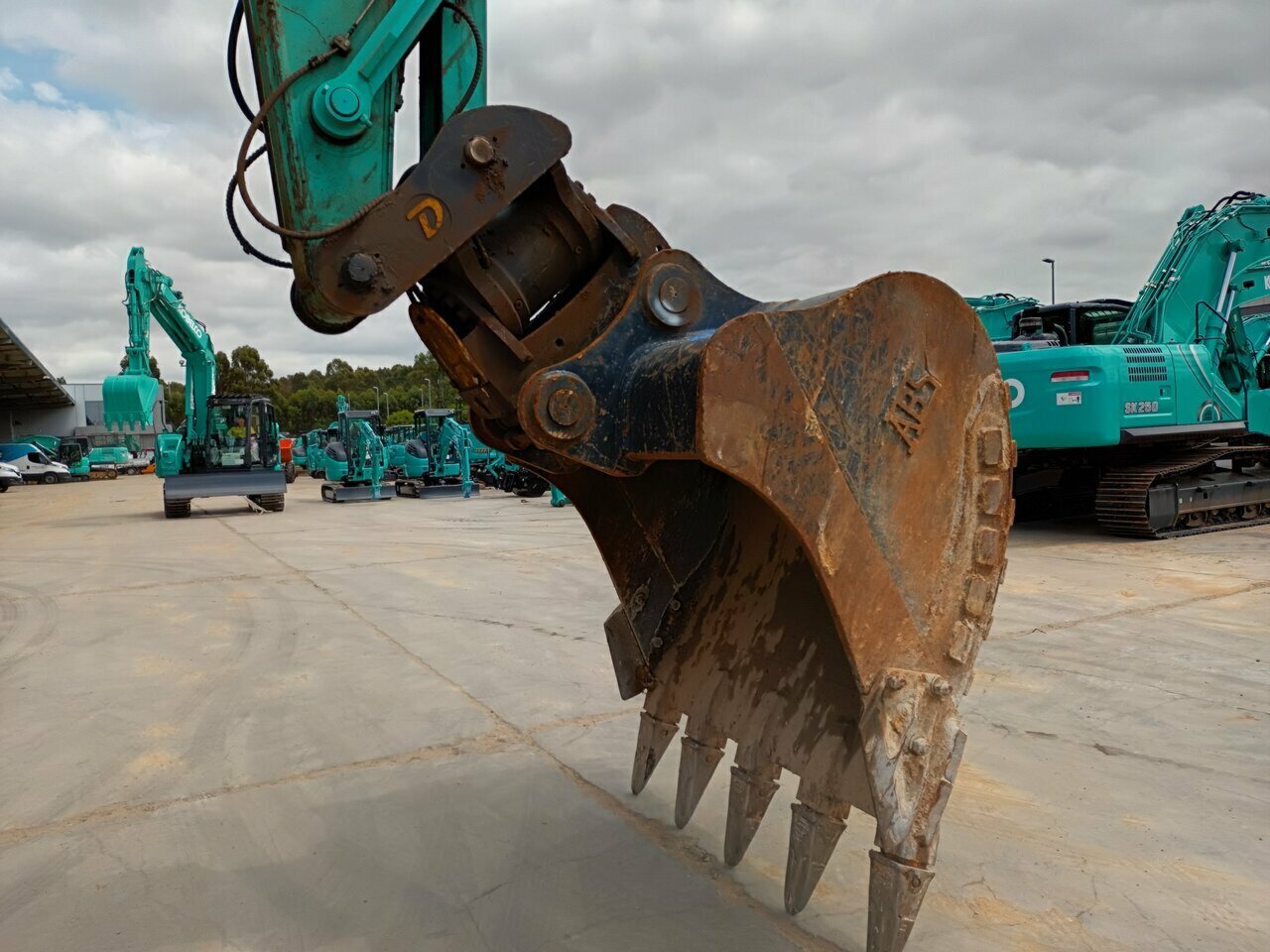 2020 KOBELCO SK270SRLC -5 EXCAVATOR