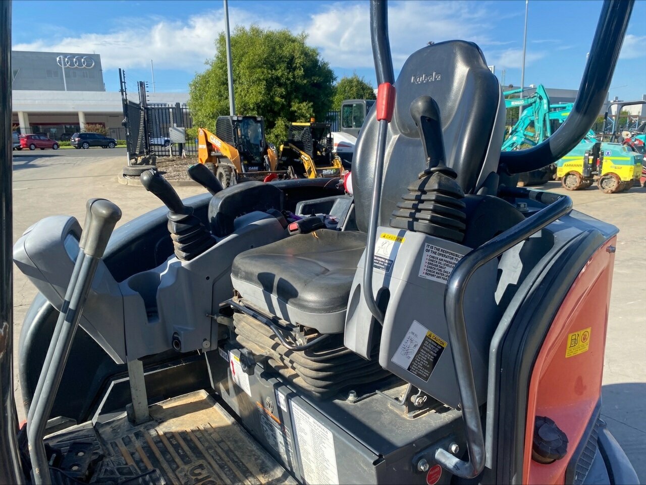 2000 KUBOTA U35-4 CANOPY EXCAVATOR