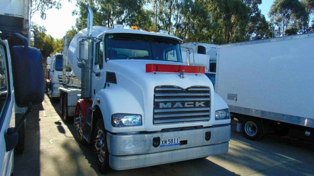 2013 MACK METROLINER 13 SP MANUAL C/CHAS