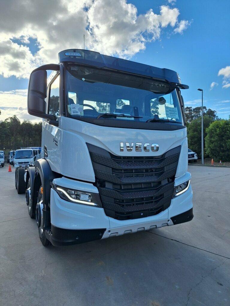 2023 IVECO S-WAY AD460 8X4 DAY CAB PRIME MOVER