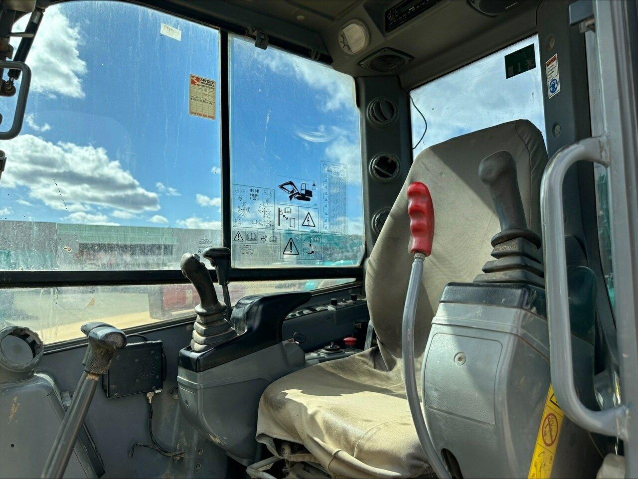 2013 VOLVO ECR88 AIRCAB EXCAVATOR