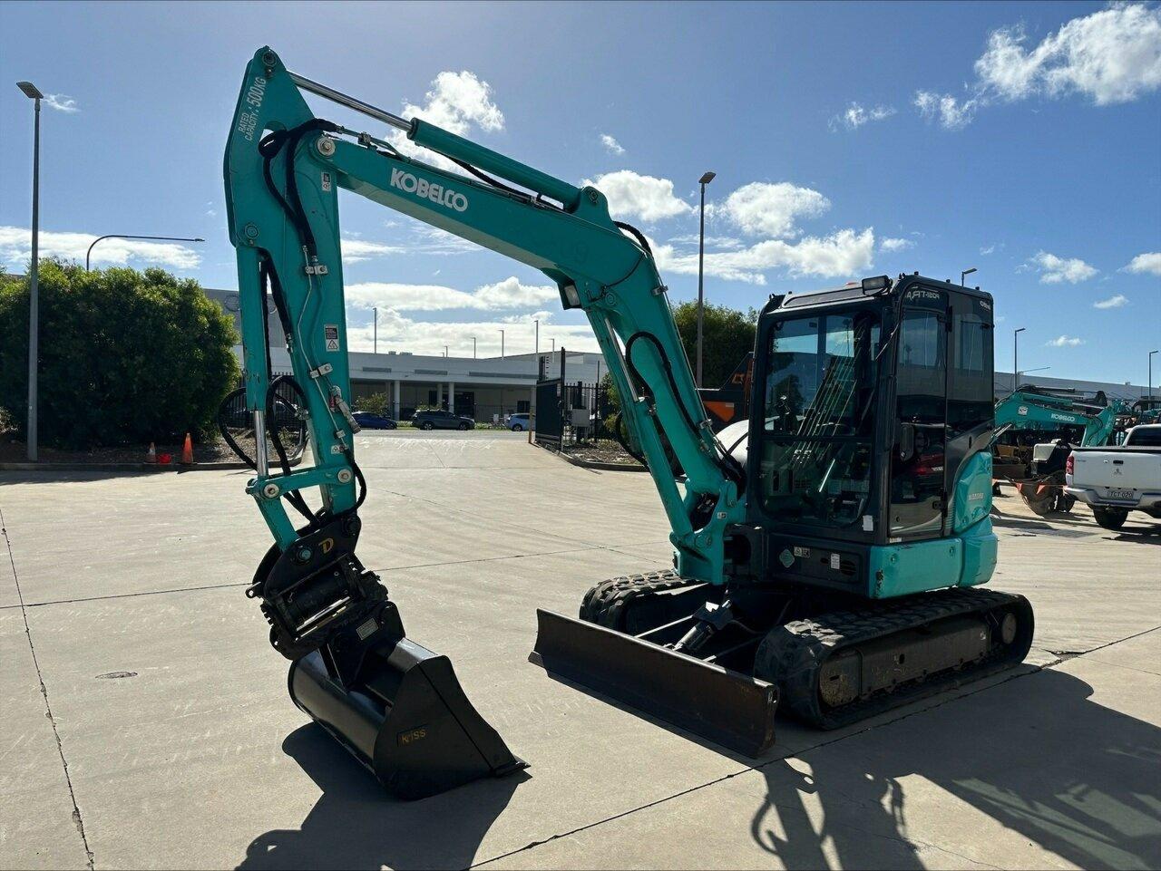 2017 KOBELCO SK55SRX-6 AIRCAB EXCAVATOR