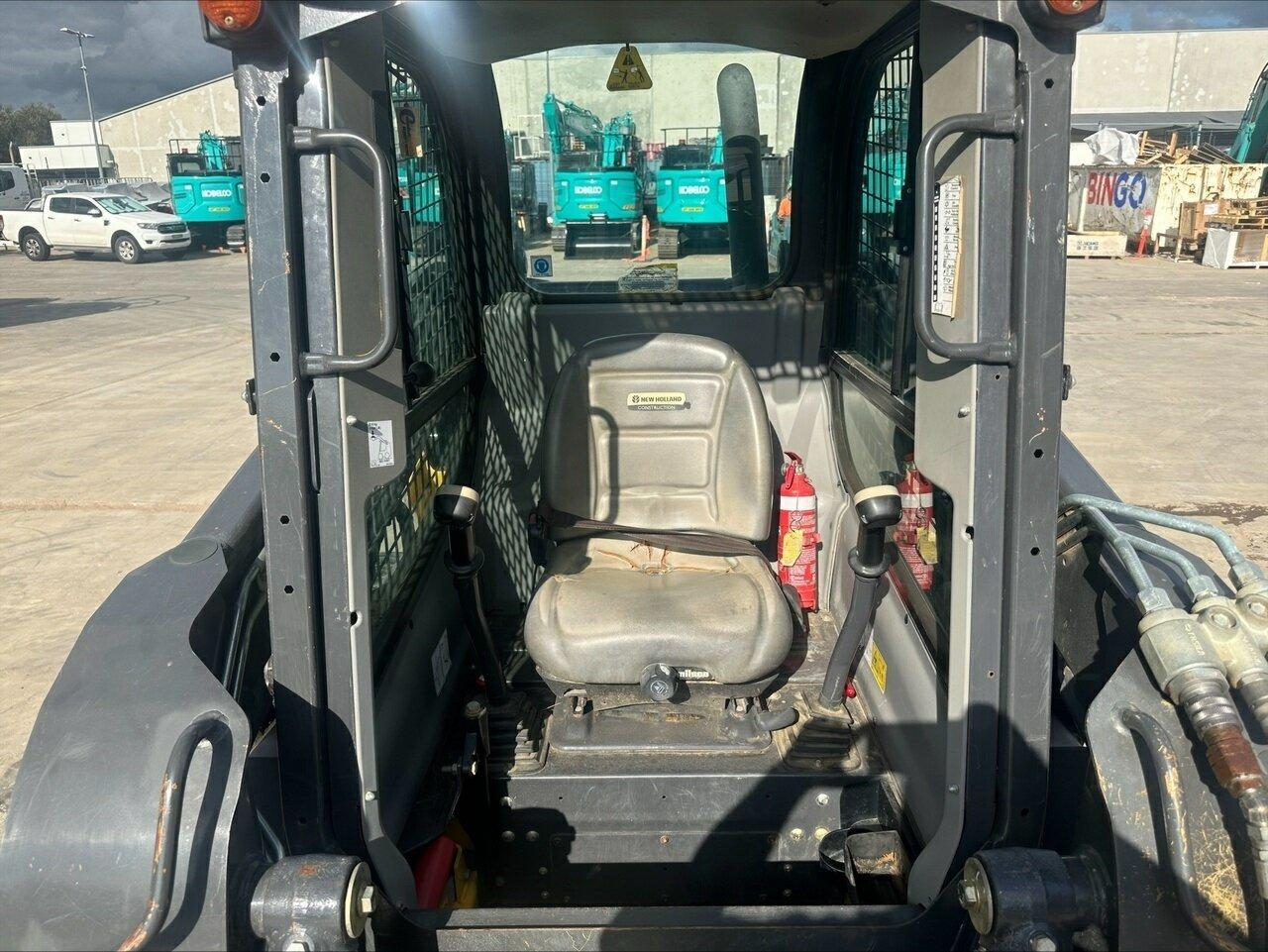 2017 NEW HOLLAND L218 LOADER