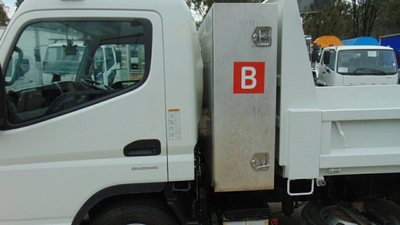 2020 FUSO CANTER 815 AUTO TIPPER