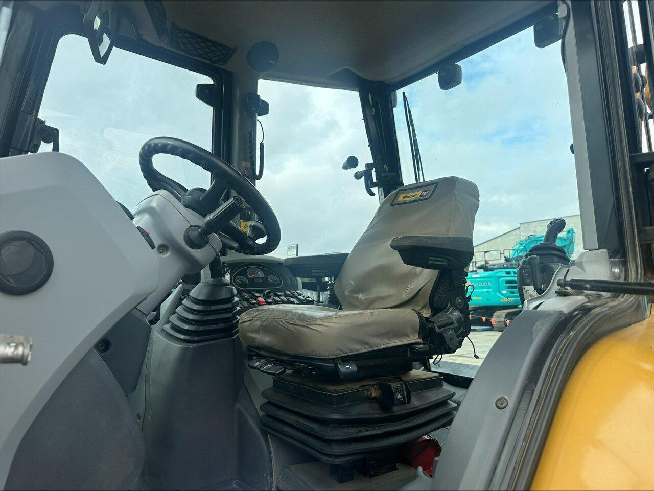 2018 CATERPILLAR 432F2 EXCAVATOR