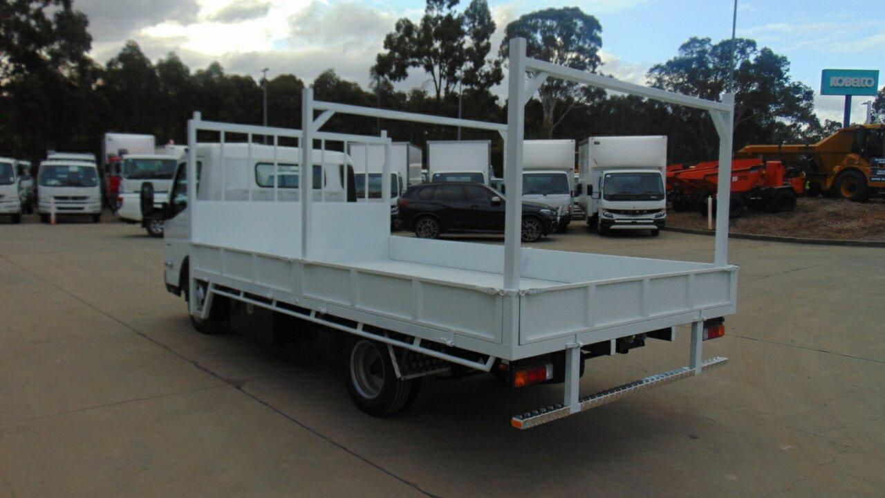 2025 FUSO CANTER 515 4x2 TRAY
