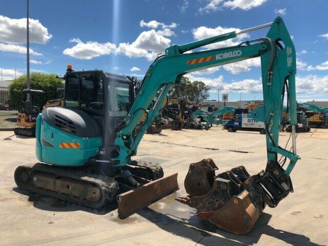 2017 KOBELCO SK55SRX -6 1D TRACK MOUNTED EXCAVATOR