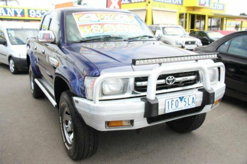 2000 TOYOTA HILUX SR5 (4x4) RZN169R