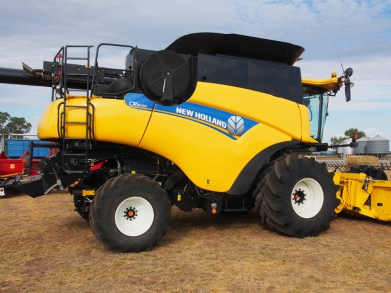 2014 NEW HOLLAND CR8090 CR8090 HarvesterHeader