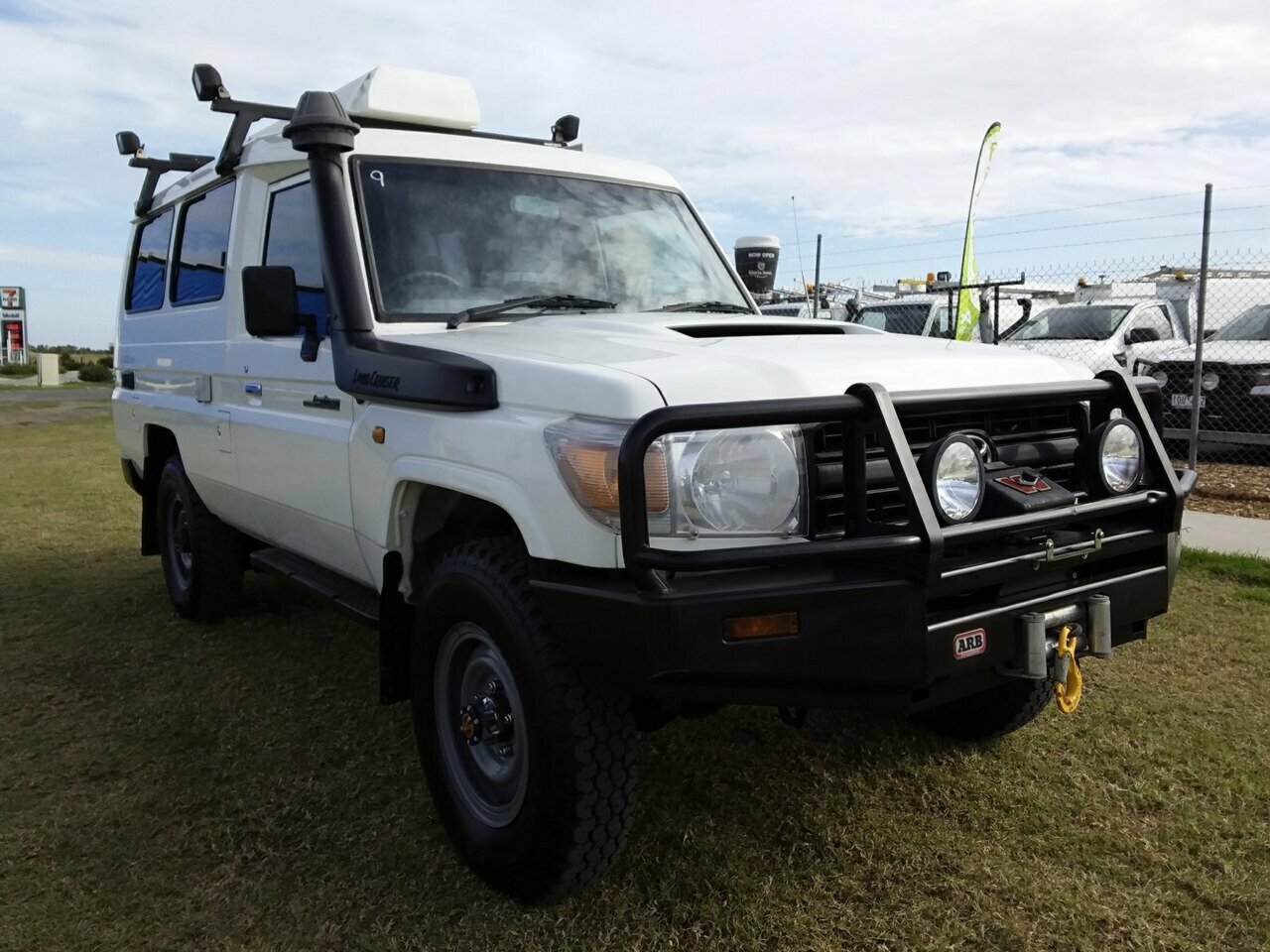 2008 TOYOTA LANDCRUISER VDJ78R 5 SP MANUAL 3D WAGON