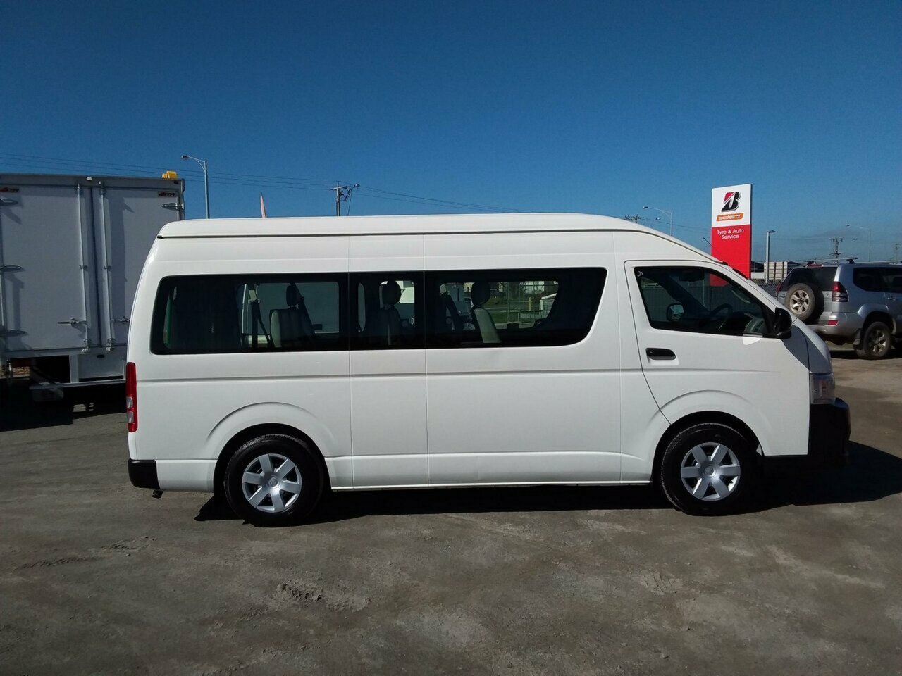 2013 TOYOTA HIACE KDH223R MY12 5 SP MANUAL 5D BUS