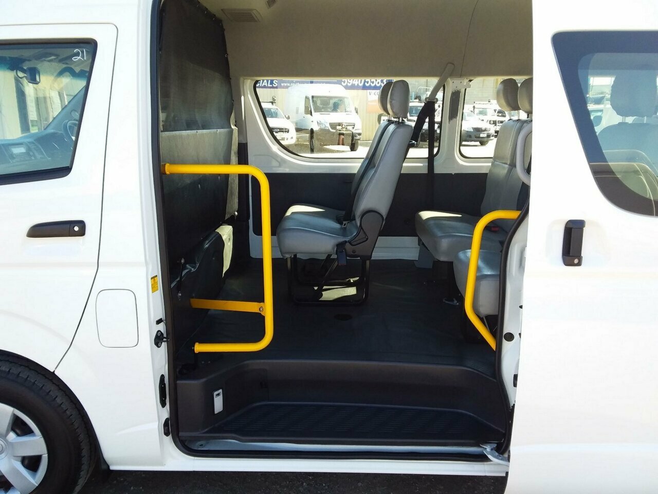 2013 TOYOTA HIACE KDH223R MY12 5 SP MANUAL 5D BUS