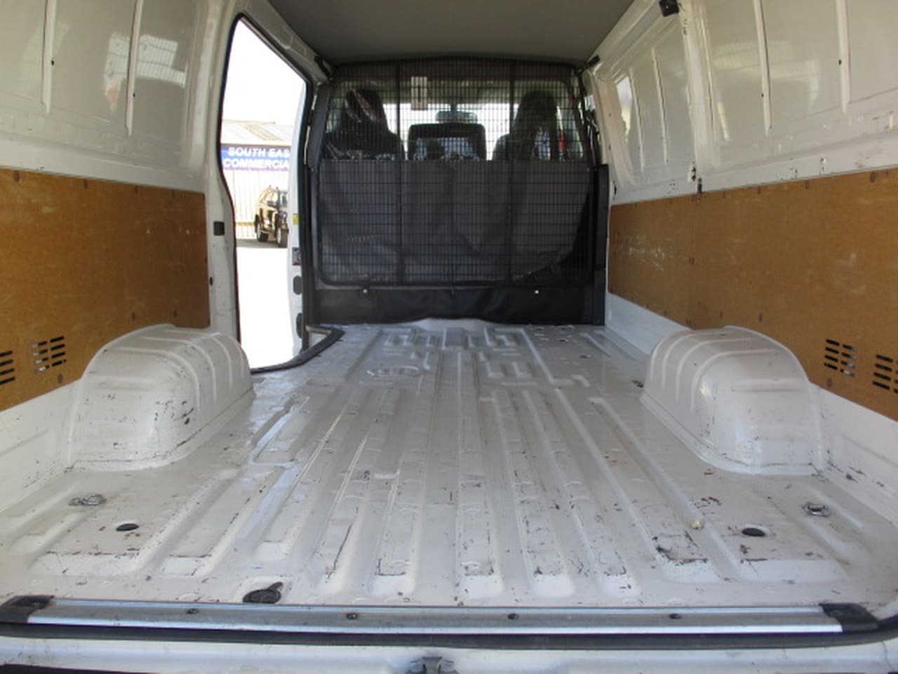 2013 TOYOTA HIACE KDH201R AUTOMATIC VAN