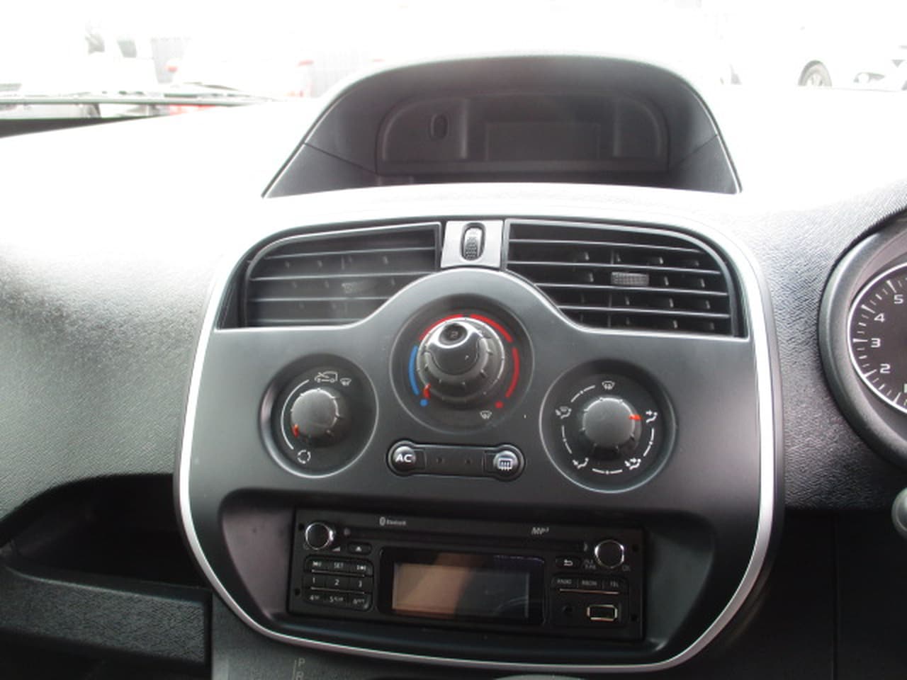 2014 RENAULT KANGOO F61 PHASE II AUTOMATIC VAN