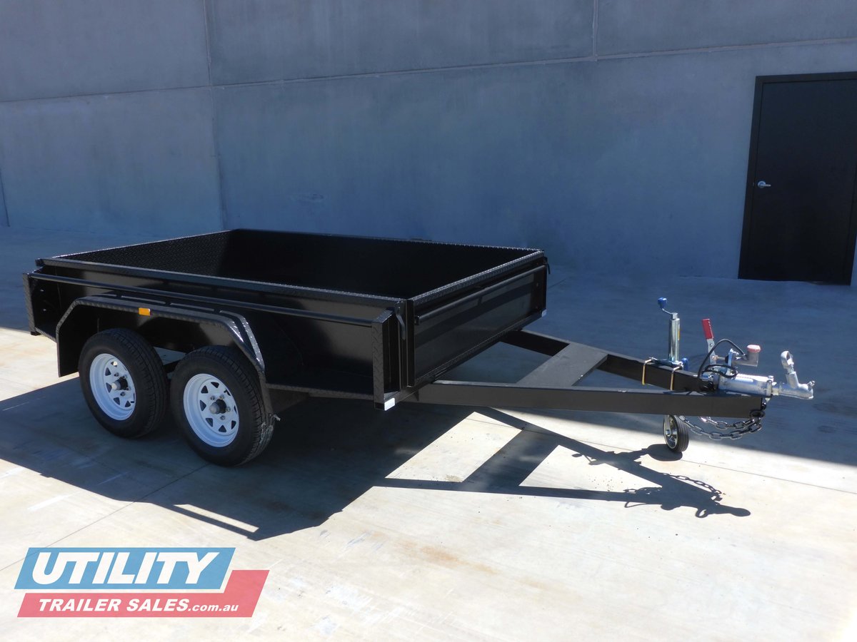 CUSTOM TRAILER