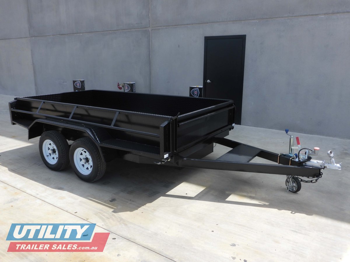 CUSTOM TRAILER