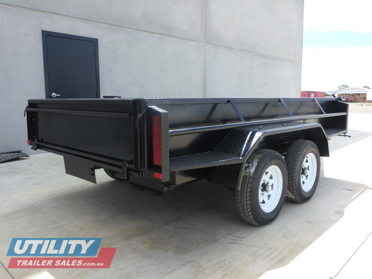 CUSTOM TRAILER