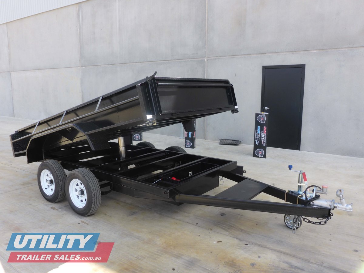 CUSTOM TRAILER