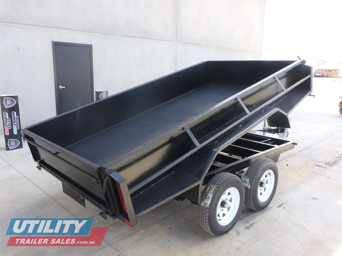 CUSTOM TRAILER
