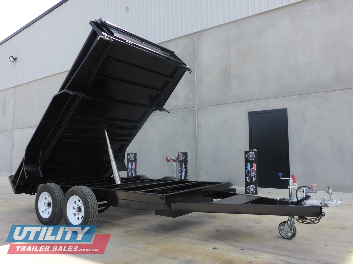 CUSTOM TRAILER