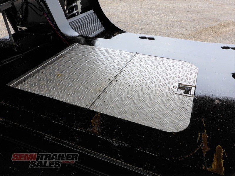 2013 CUSTOM KENNEDY DROP DECK WITH RAMPS