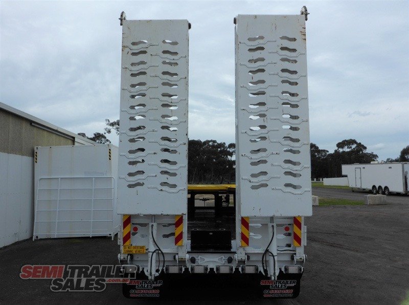 2013 CUSTOM KENNEDY DROP DECK WITH RAMPS