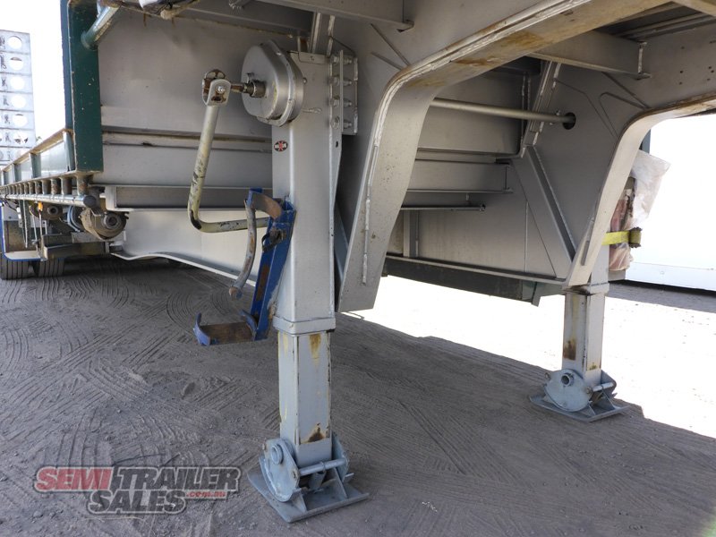 2010 MAXITRANS SEMI DROPDECK WITH RAMPS
