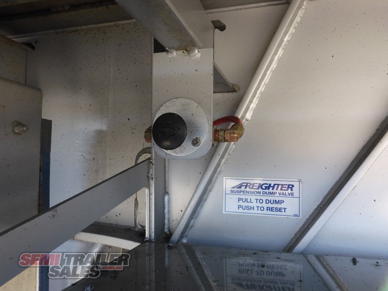 2010 MAXITRANS SEMI DROPDECK WITH RAMPS