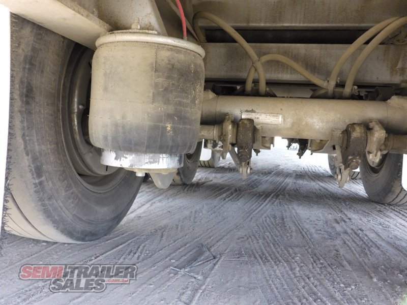 2010 MAXITRANS SEMI DROPDECK WITH RAMPS