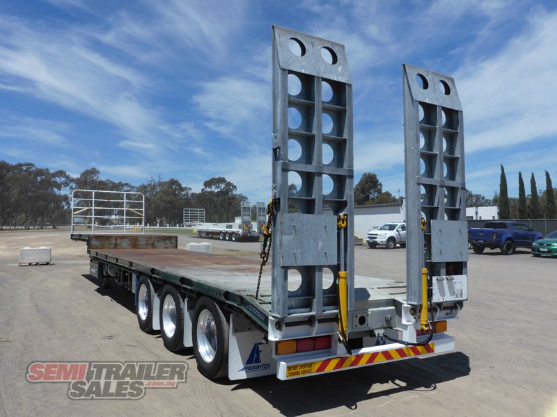 2010 MAXITRANS SEMI DROPDECK WITH RAMPS