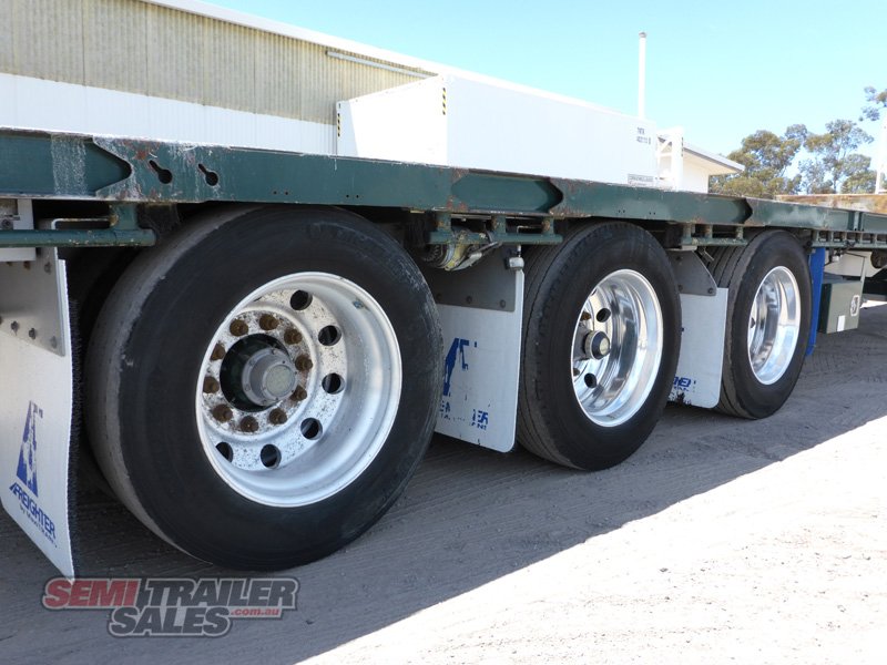 2010 MAXITRANS SEMI DROPDECK WITH RAMPS