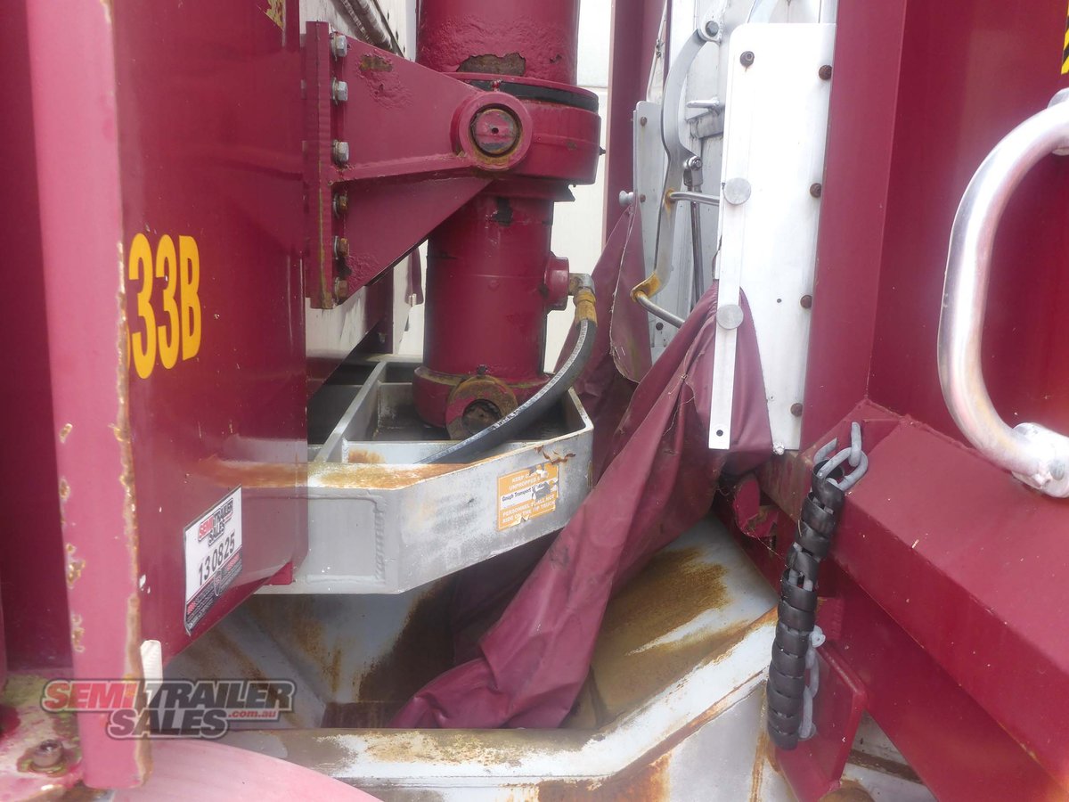 LUSTY TIPPER TRAILER
