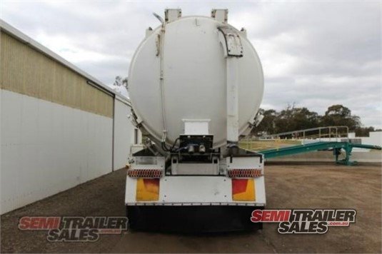 BARKER TANKER TRAILER