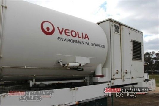 BARKER TANKER TRAILER