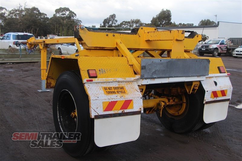 CUSTOM TRAILER