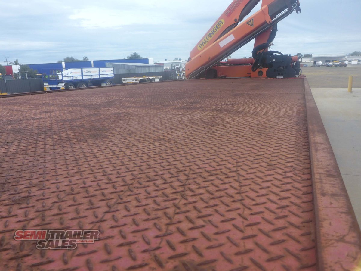 KRUEGER FLAT TOP TRAILER