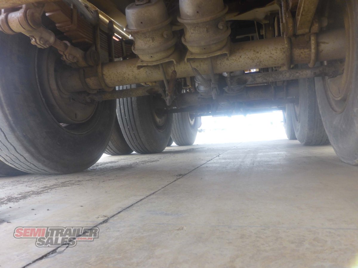 KRUEGER FLAT TOP TRAILER