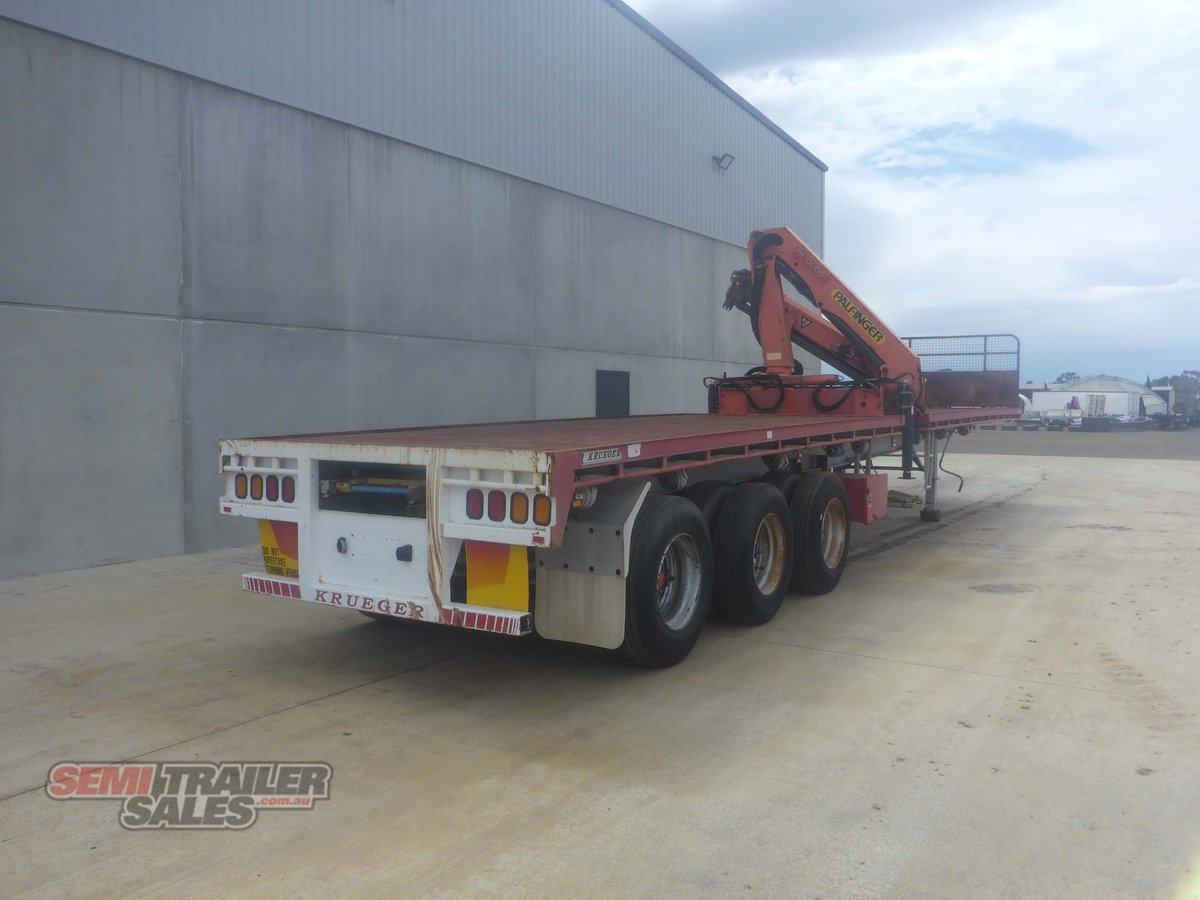 KRUEGER FLAT TOP TRAILER