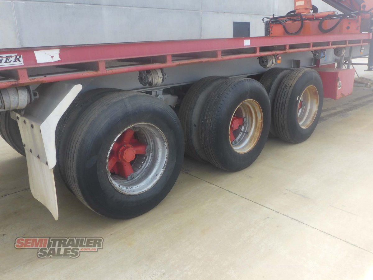 KRUEGER FLAT TOP TRAILER