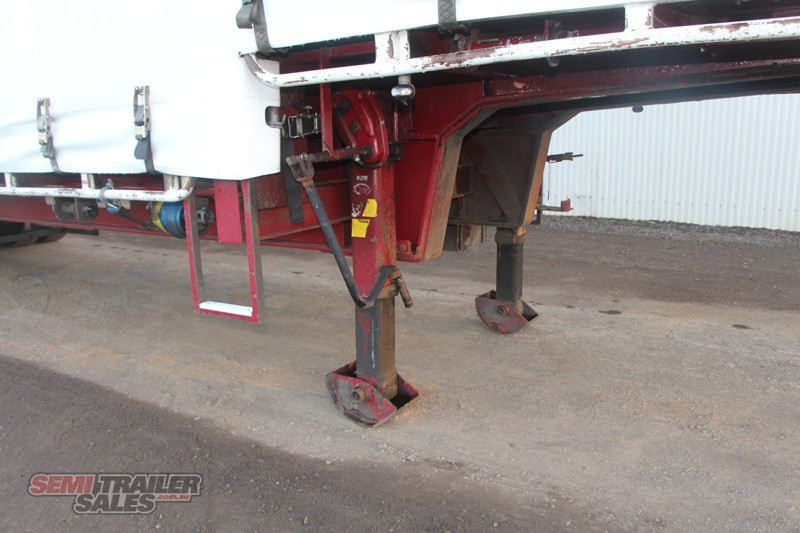 1997 VAWDREY SEMI DROP DECK CURTAINSIDER TRAILER