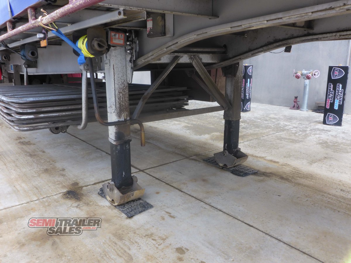 KRUEGER CURTAINSIDER TRAILER