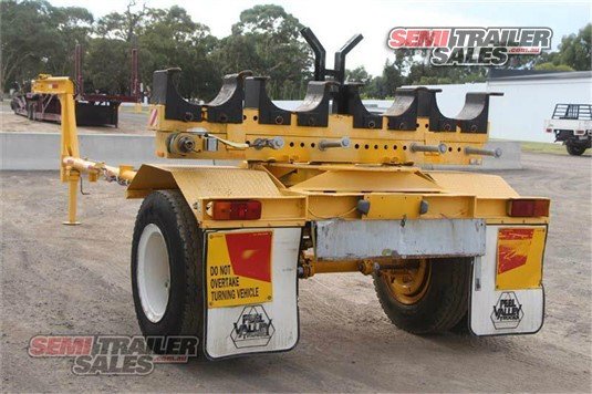 CUSTOM TRAILER