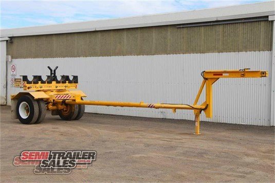 CUSTOM TRAILER