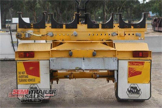 CUSTOM TRAILER